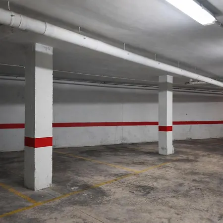 2 Bedroom And Parking アパート トレビエハ